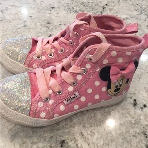 Sparkly Minnie Mouse sneakers